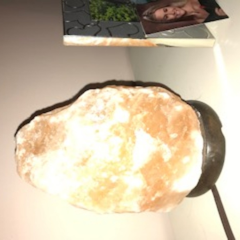 Himalayan Rock salt lamp